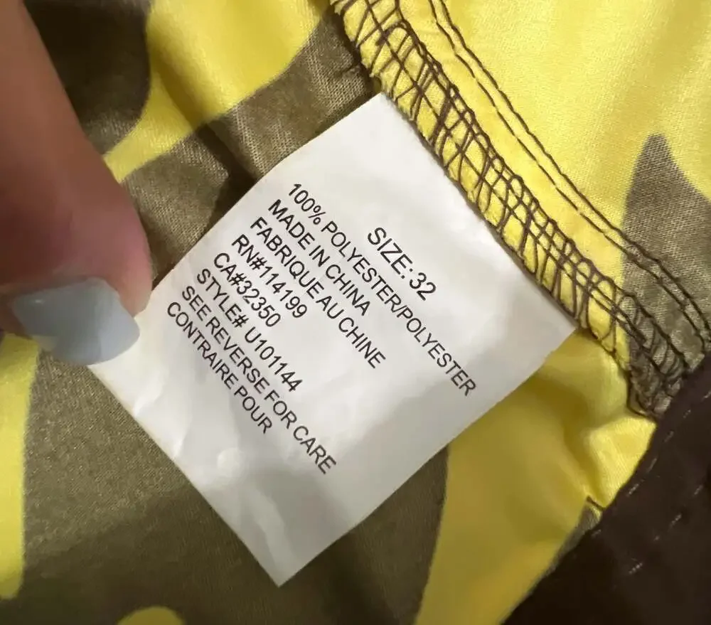 Y2K vintage Quiksilver Men's yellow Hawaiian Boardriding Floral Board Shorts 32”